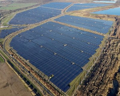 Найбільша сонячна електростанція у світі: порівняння з найбільшими СЕС Європи та України